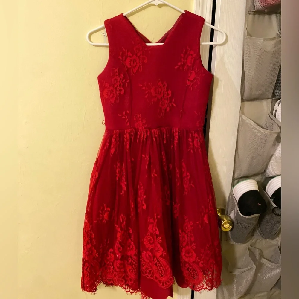 Red - Picture 2 of 3